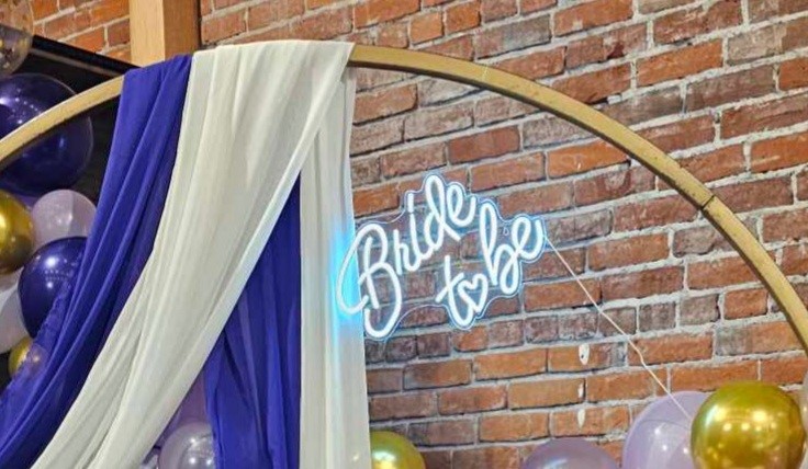 BRIDE TO BE NEON LIGHT HANGING SIGN-image